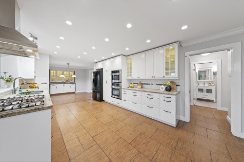 2562 Fuchsia Place, Coquitlam, BC 