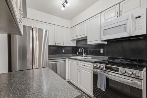 202-5553 16 Avenue, Delta, BC 