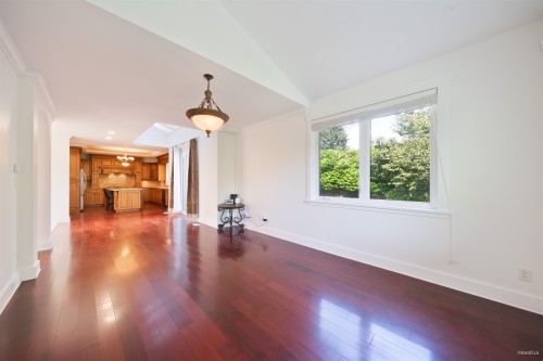 1450 25Th Street, West Vancouver, BC 