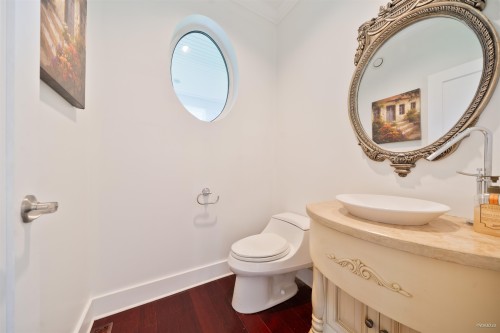 1450 25Th Street, West Vancouver, BC 