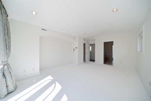 1450 25Th Street, West Vancouver, BC 