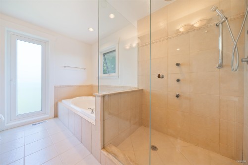 1450 25Th Street, West Vancouver, BC 