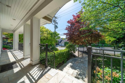 1450 25Th Street, West Vancouver, BC 