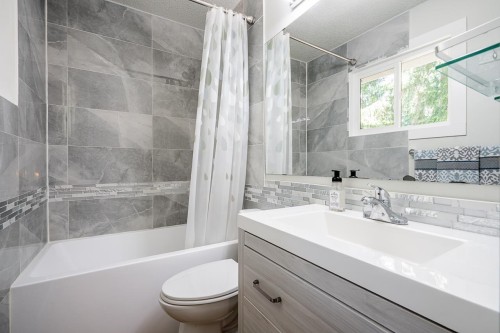 2602 Hawser Avenue, Coquitlam, BC 