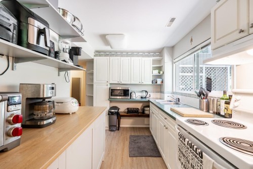 2602 Hawser Avenue, Coquitlam, BC 
