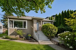 306 Ninth Avenue New Westminster, BC V3L 2A1