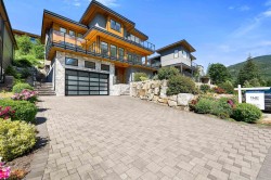 2237 Windsail Place Squamish, BC V8B 0T6