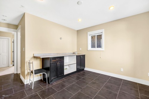 295 63Rd Avenue W, Vancouver, BC 