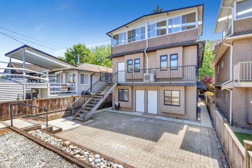 295 63Rd Avenue W, Vancouver, BC 