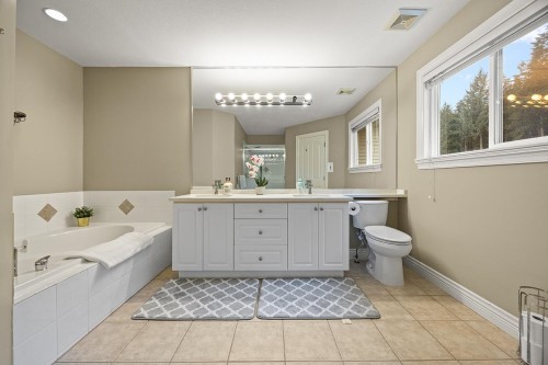 3376 Plateau Boulevard, Coquitlam, BC 