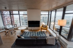 3406-128 Cordova Street W Vancouver, BC V6B 0E6