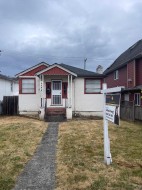 6944 Main Street E Vancouver, BC V5X 3H7