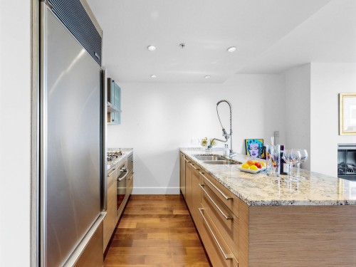 2407-1111 Alberni Street, Vancouver, BC 