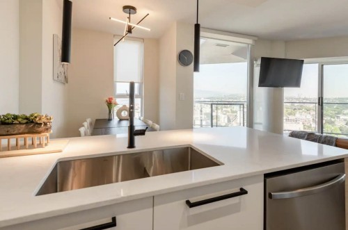 3506-688 Abbott Street, Vancouver, BC 