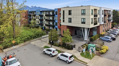 102-12320 222 Street, Maple Ridge, BC 