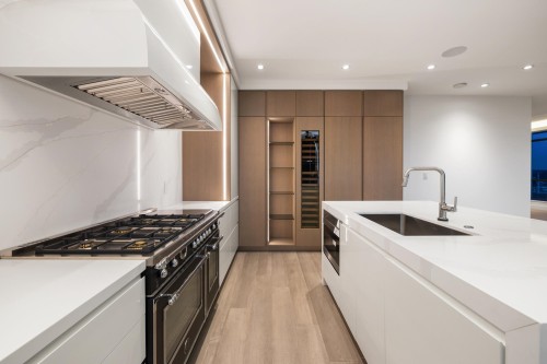 2202-4488 Juneau Street, Burnaby, BC 