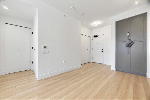 809-8750 University Crescent, Burnaby, BC 