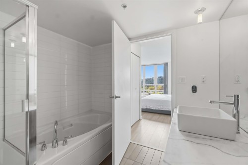 1101-980 Cooperage Way, Vancouver, BC 