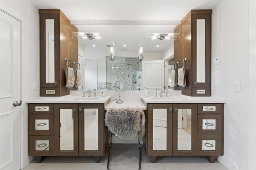 7863 Walmsley Court, Burnaby, BC 