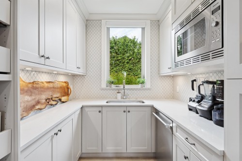 7863 Walmsley Court, Burnaby, BC 