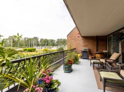 105-4815 48 Avenue Delta, BC V4K 1V2