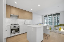 1901-2108 Gilmore Avenue Burnaby, BC V5C 0N8