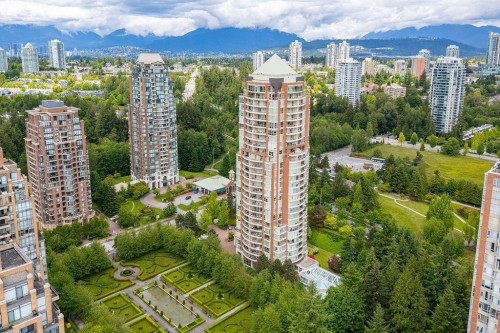 902-6838 Station Hill Drive, Burnaby, BC 