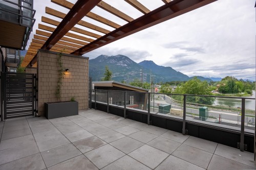 207-1500 Scott Crescent, Squamish, BC 