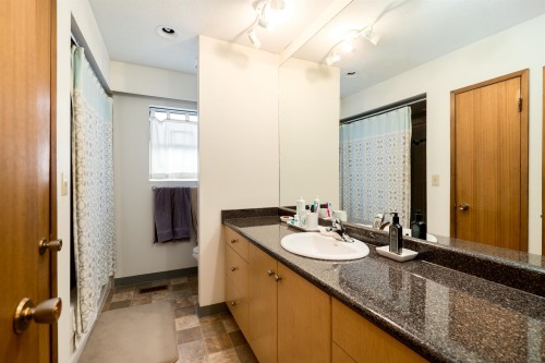 437 55Th Avenue E, Vancouver, BC 