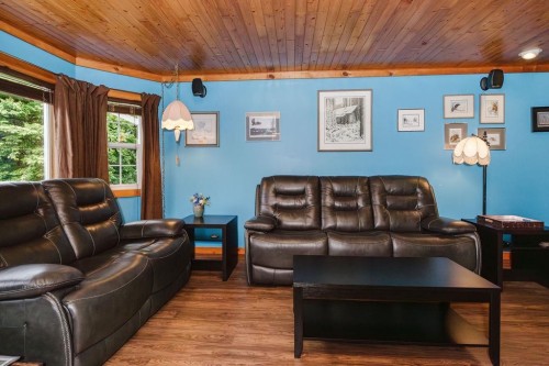 279 Lark Road, Gibsons, BC 
