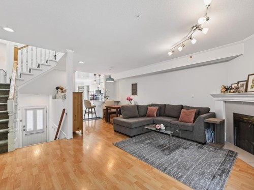 37-8500 Bennett Road  Richmond, BC V6Y 1N7