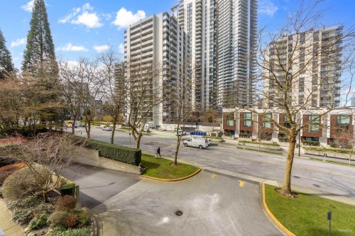 305-6070 Mcmurray Avenue, Burnaby, BC 
