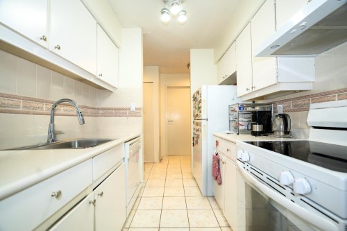 307-9857 Manchester Drive, Burnaby, BC 