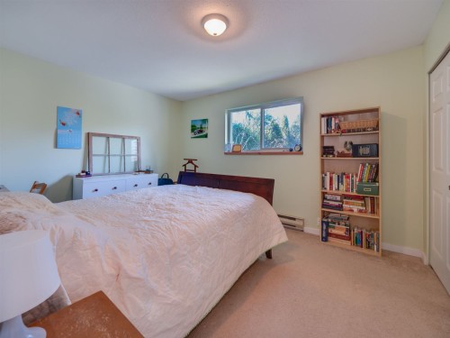5453 Carnaby Place, Sechelt, BC 