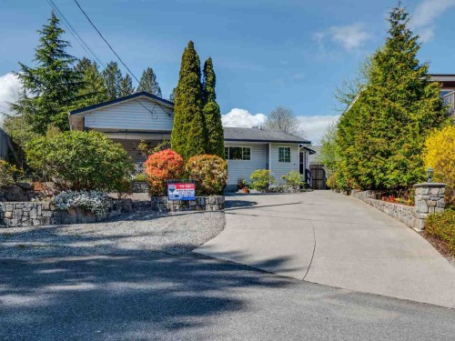 5453 Carnaby Place, Sechelt, BC 