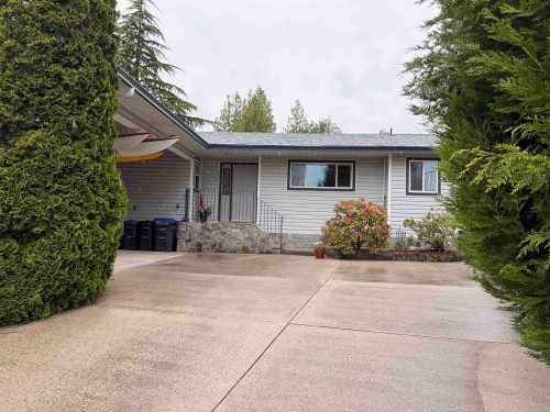 5453 Carnaby Place, Sechelt, BC 