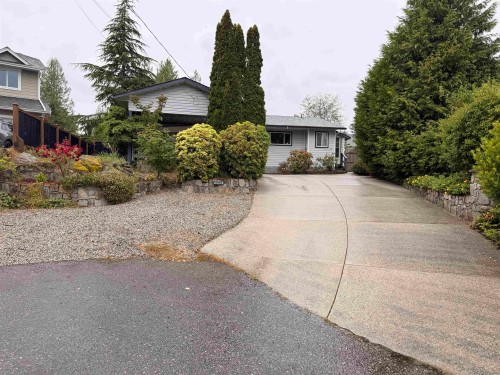 5453 Carnaby Place, Sechelt, BC 
