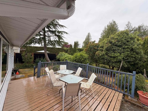 5453 Carnaby Place, Sechelt, BC 