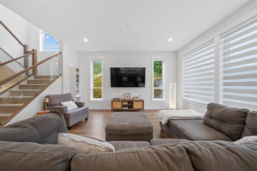 13532 Birdtail Drive, Maple Ridge, BC 