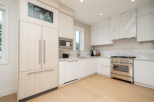 2877 Cambridge Street, Vancouver, BC 