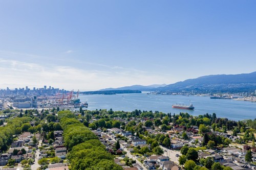 2877 Cambridge Street, Vancouver, BC 