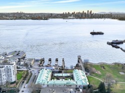 1306-33 Chesterfield Place North Vancouver, BC V7M 3K4