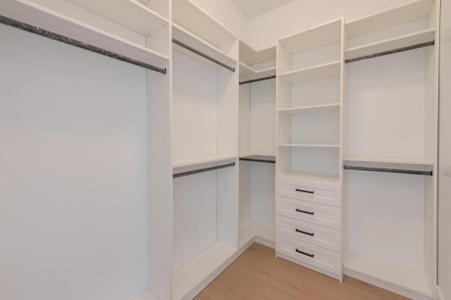 5964 Barnacle Street, Sechelt, BC - Indoor With Storage
