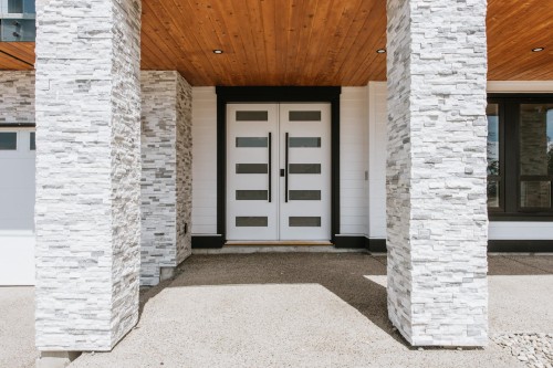 5964 Barnacle Street, Sechelt, BC - Outdoor