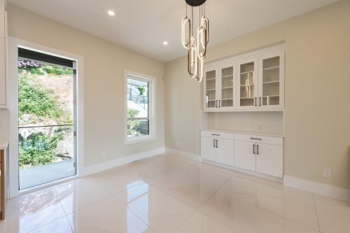 5964 Barnacle Street, Sechelt, BC - Indoor Photo Showing Other Room