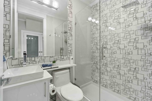 1842 64Th Avenue E, Vancouver, BC 