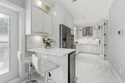 1842 64Th Avenue E, Vancouver, BC 
