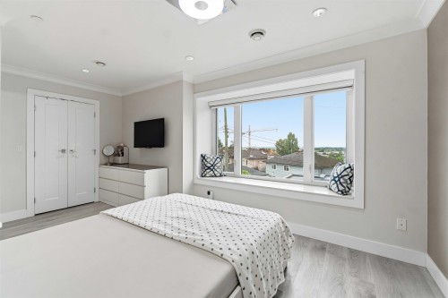 1842 64Th Avenue E, Vancouver, BC 