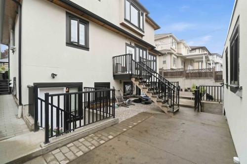 1842 64Th Avenue E, Vancouver, BC 