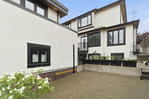 1842 64Th Avenue E, Vancouver, BC 
